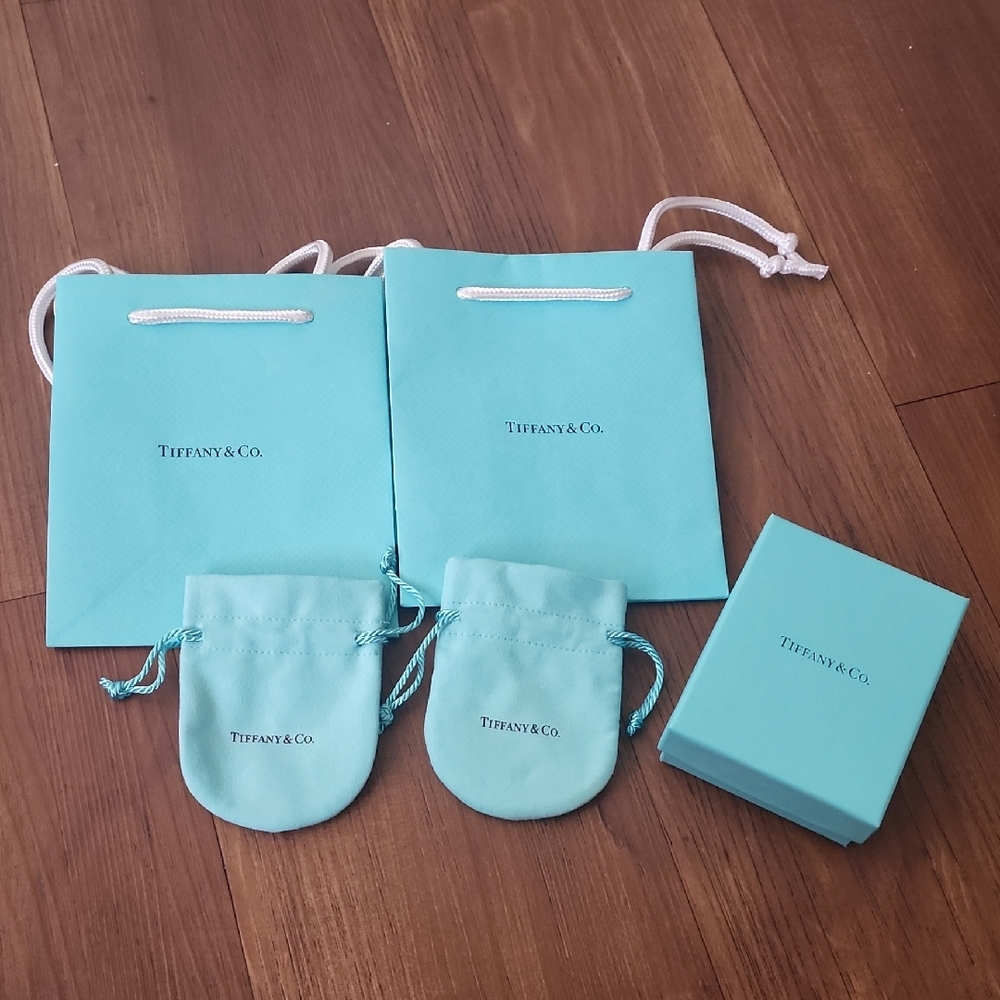 Tiffany & Co. Signature Blue Set